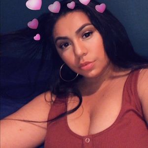 Meet your Posher, Valeria